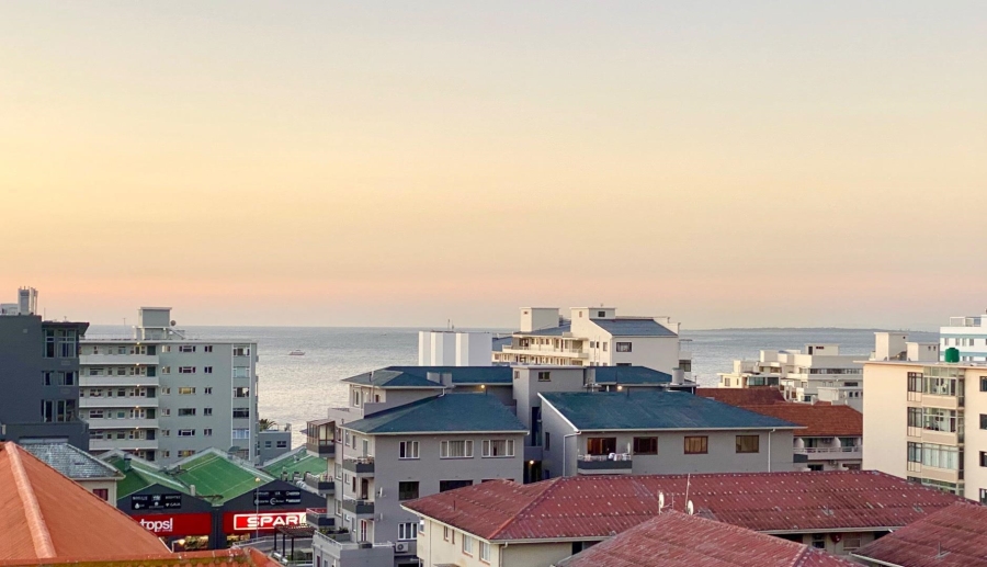 To Let 1 Bedroom Property for Rent in Sea Point Western Cape